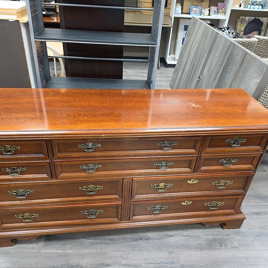 10 DRAWER DRESSER - Image 2