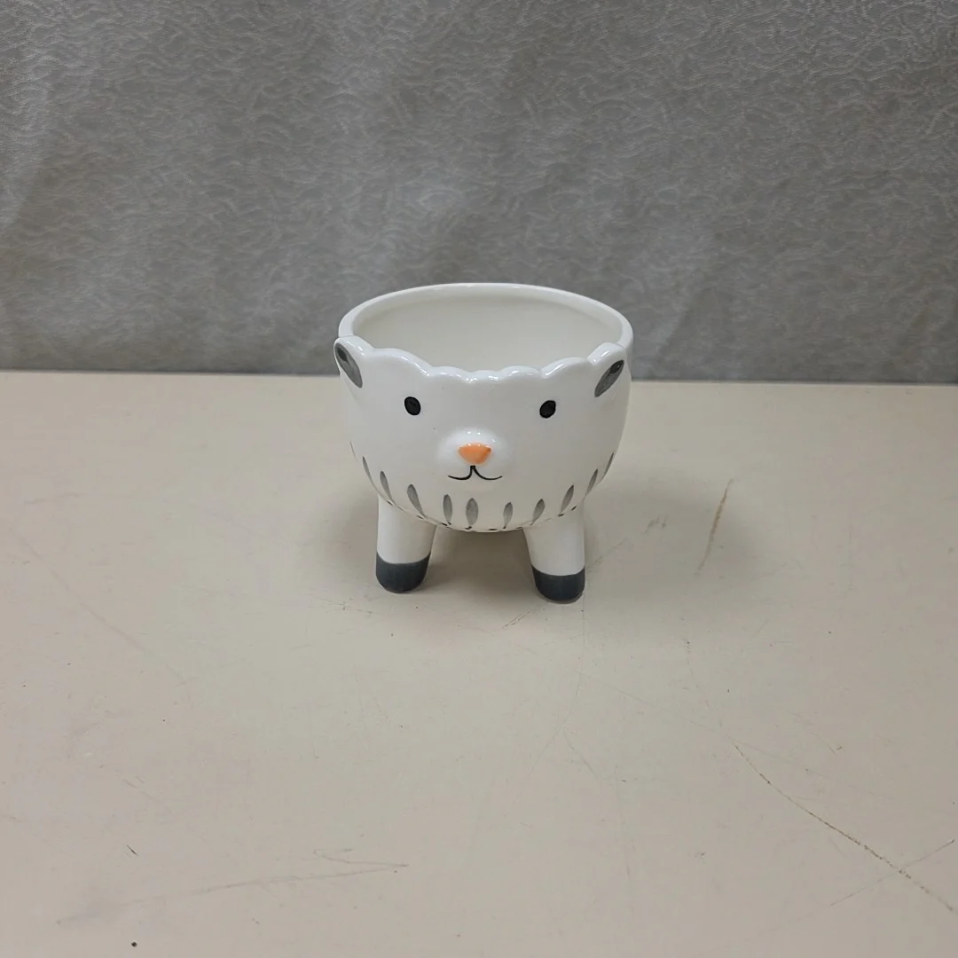 3 LEGGED SHEEP PLANTER