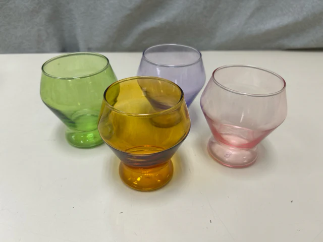 4 SHORT MULTI COLOR GLASSES