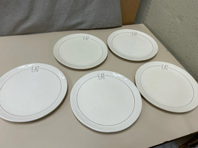 5 CREAM "EAT" PLATES