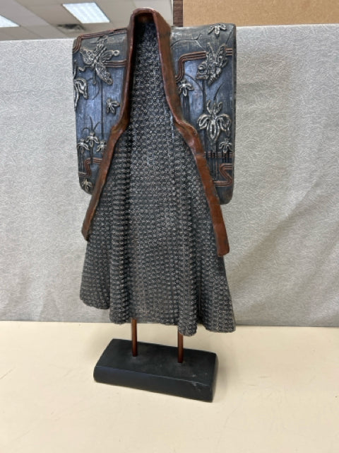 ASIAN OUTFIT ON STAND