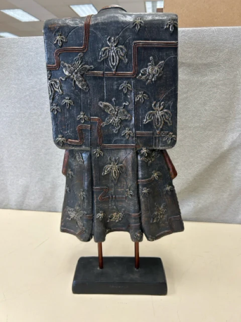 ASIAN OUTFIT ON STAND - Image 2