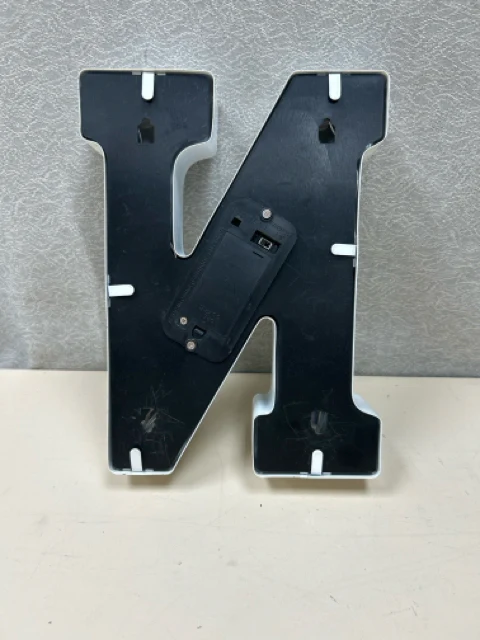 ASSORTED LIGHT UP LETTER HANGING - Image 2