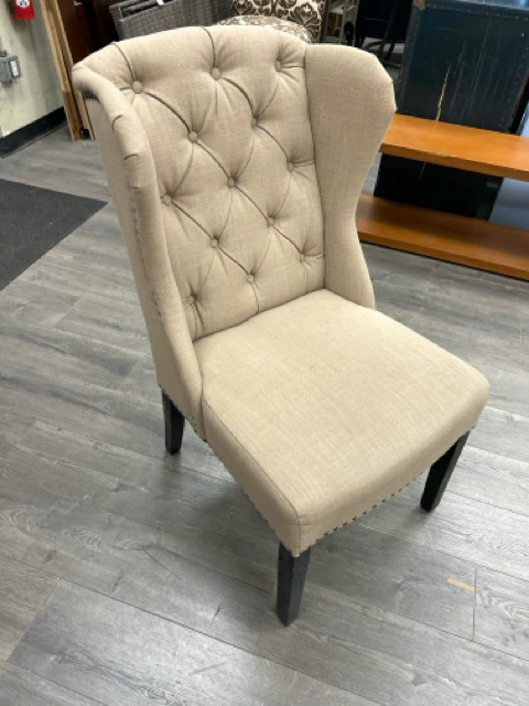 BEIGE UPHOL ARMLESS SIDE CHAIR