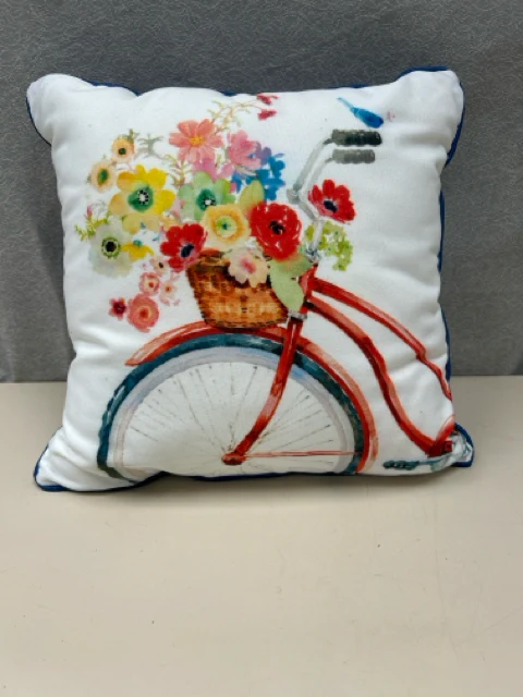 BICYCLE W/FLOWERS PILLOW