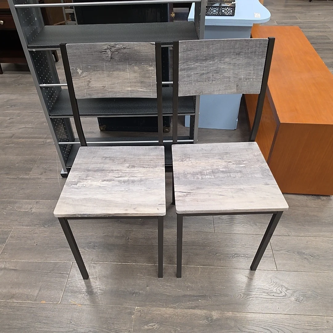 BLACK/GRAY CHAIRS
