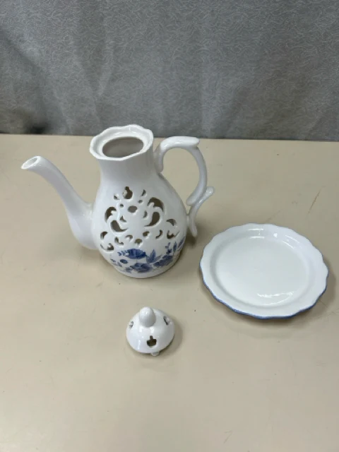BLUE FLORAL TEAPOT W/DISH - Image 2