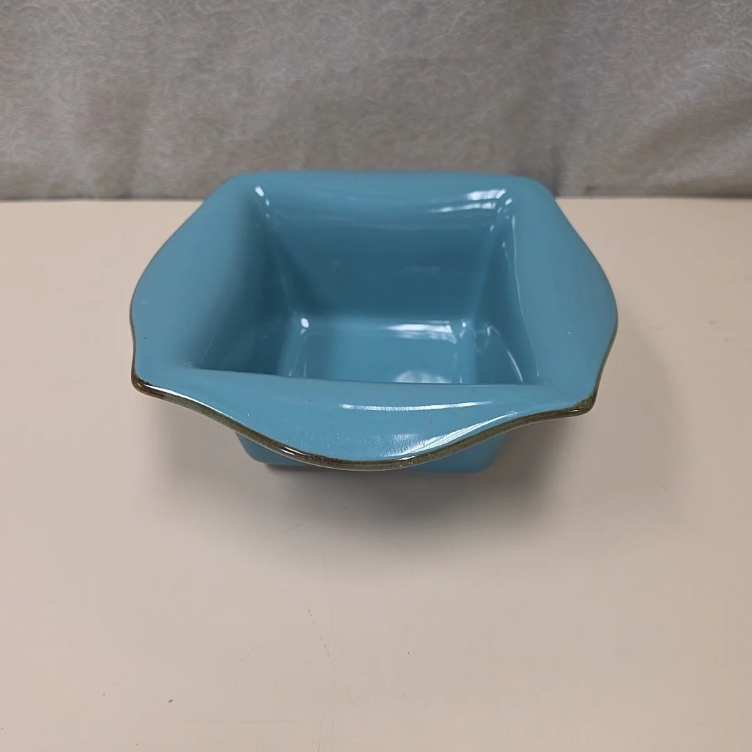 BLUE PETAL SHAPE BOWL