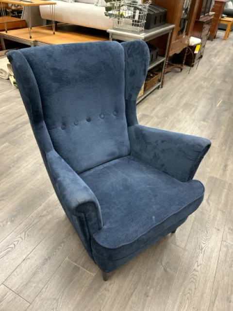 BLUE UPHOL WINGBACK CHAIR