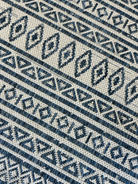 BLUE WHITE ROUND RUG OUTDOOR - Image 2