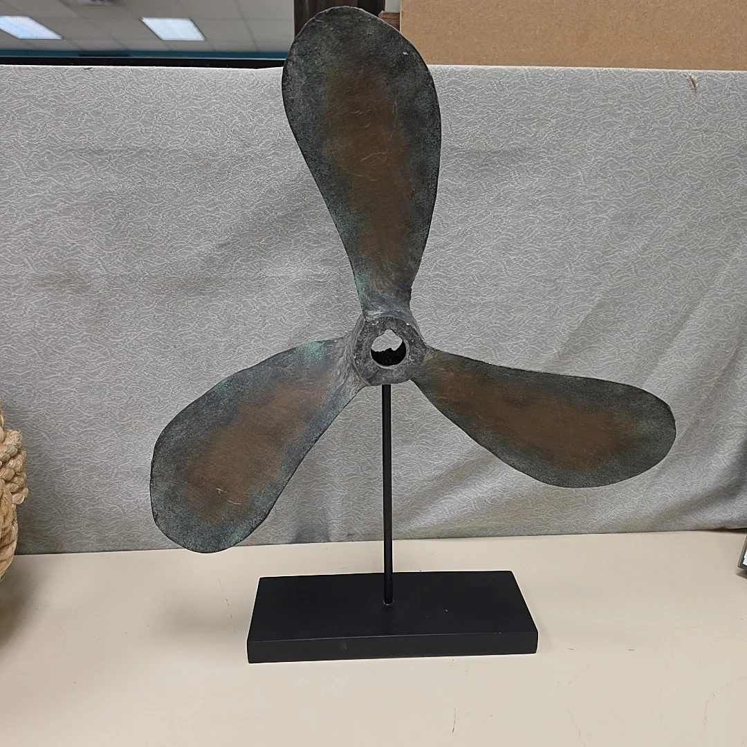 BOAT PROPELLER STATUE - Image 2