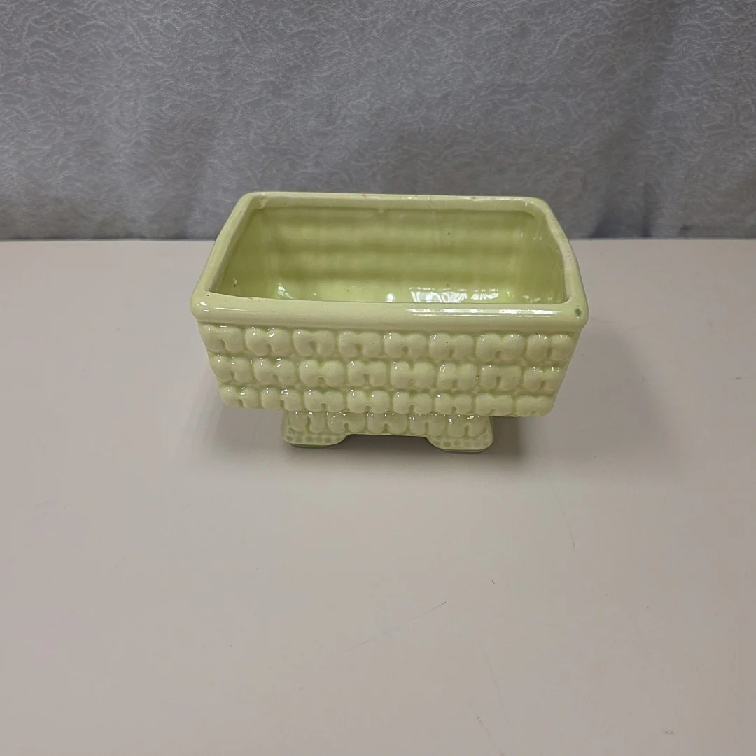 BRIGHT GREEN CERAMIC PLANTER