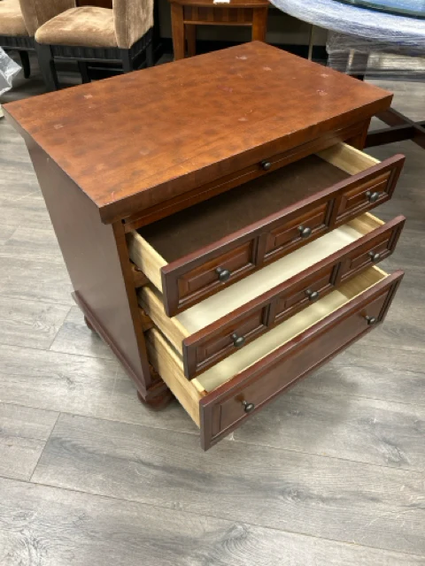BROWN 3 DRAWER END TABLE - Image 3