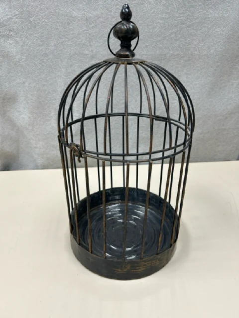 BROWN METAL BIRDCAGE
