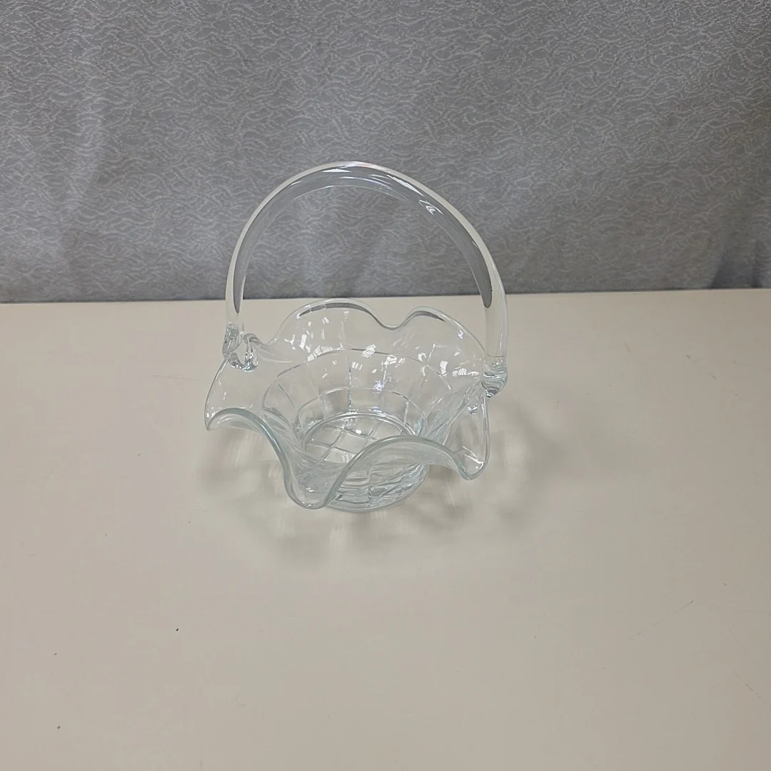 CLEAR GLASS BASKET