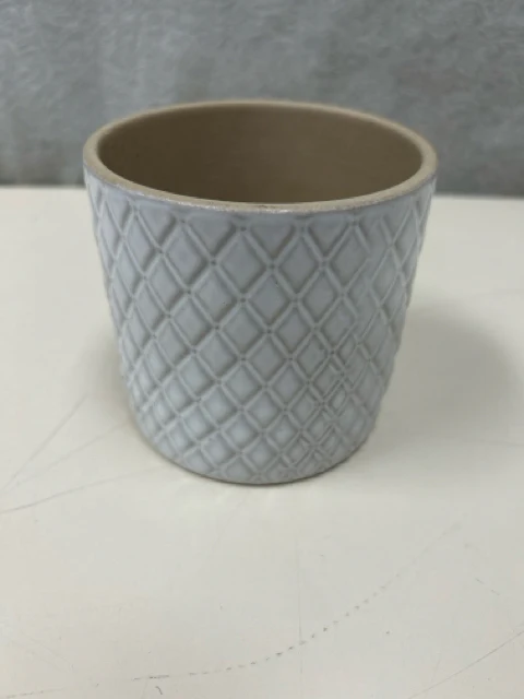 CREAM CERAMIC PLANTER