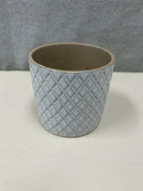 CREAM CERAMIC PLANTER