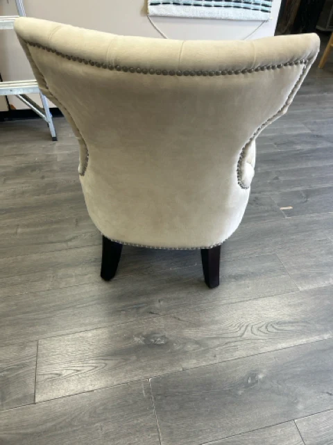 CREAM SLIPPER CHAIR - Image 2