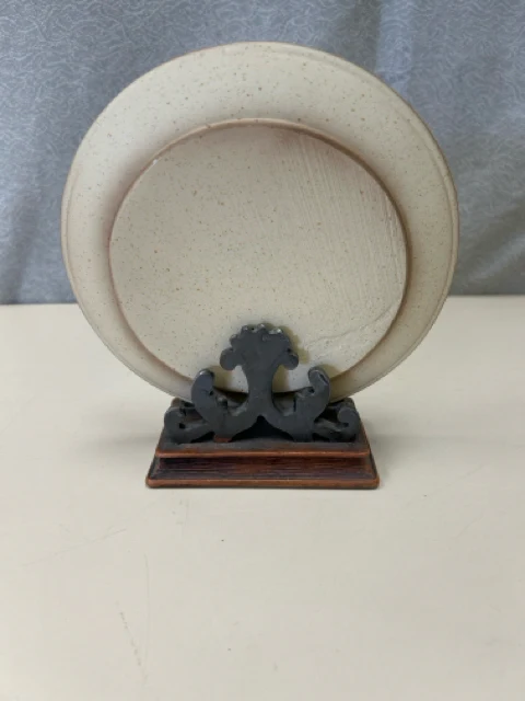 EAGLE PLATE ON STAND - Image 2