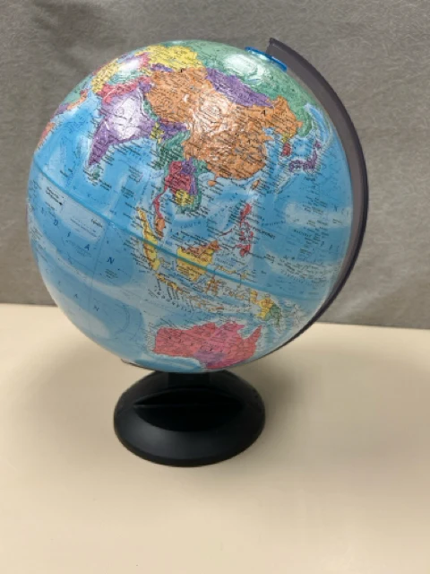 GLOBE ON METAL STAND
