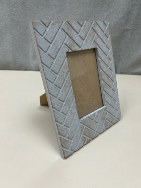 GREY FRAME