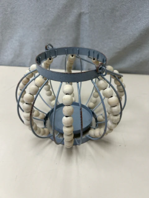 GREY WHITE BEADED CANDLE STAND