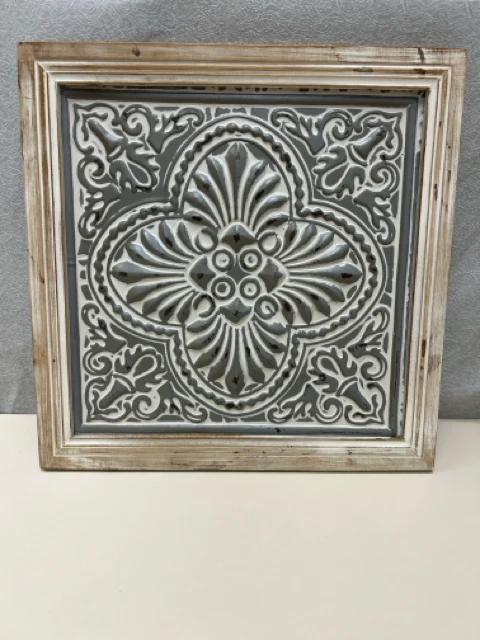 GREY WOOD METAL ART