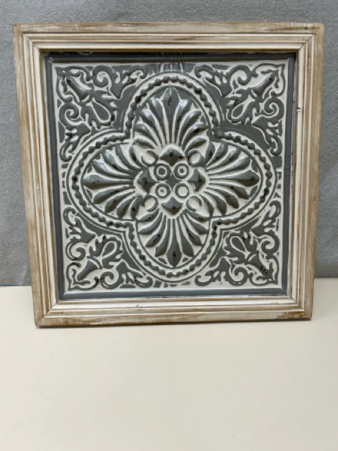 GREY WOOD METAL ART
