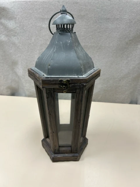 GREY WOOD METAL LANTERN