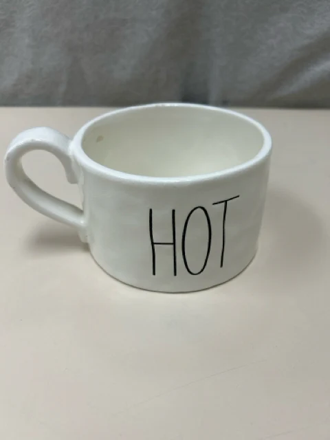 HOT CREAM LARGE MUG