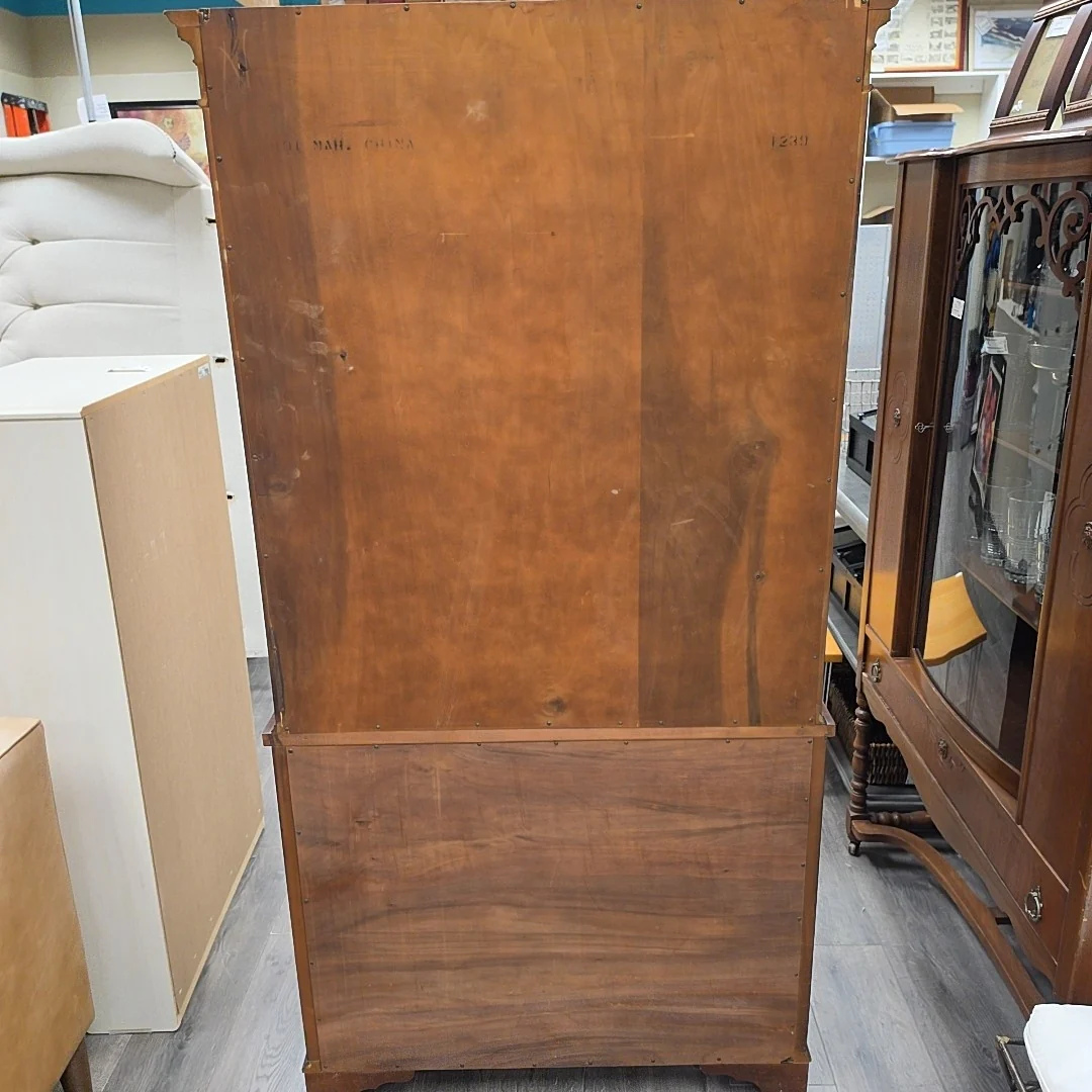 MAHOGANY CHINA CABINET - Image 4