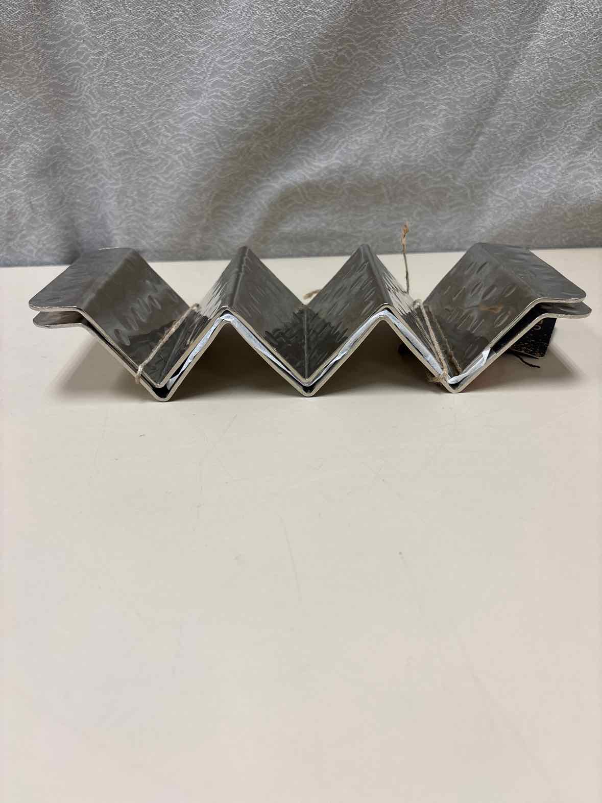 METAL TACO STANDS