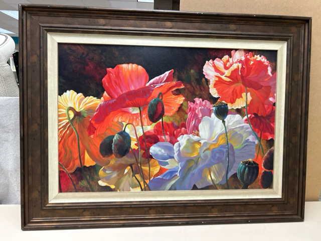 MULTI COLORED FLORAL PICTURE