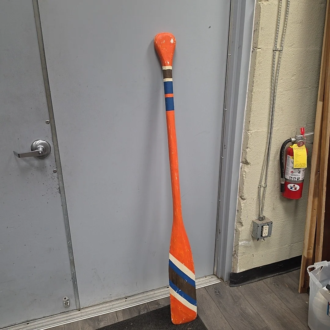 ORANGE BLUE WHITE BOAT PADDLE