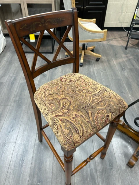 PUB TABLE W/2 CHAIRS - Image 3