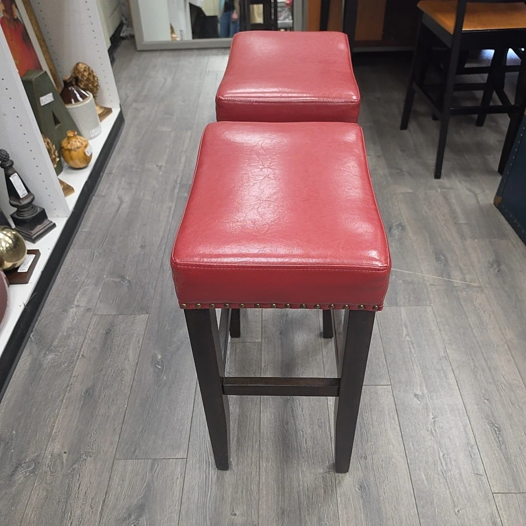 RED FAUX LEATHER BAR STOOLS - Image 2