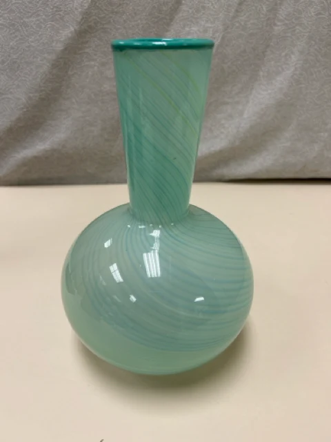 SHORT GREEN GLASS VASE