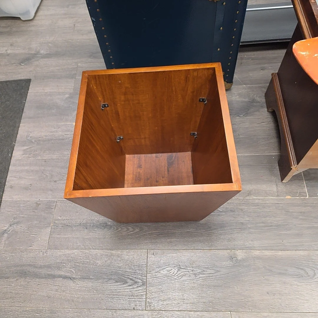 SM WOODEN STORAGE SIDE TABLE - Image 2