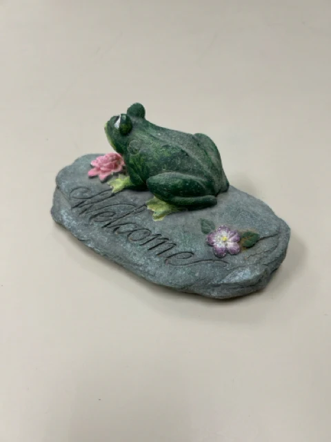 WELCOME CERAMIC FROG