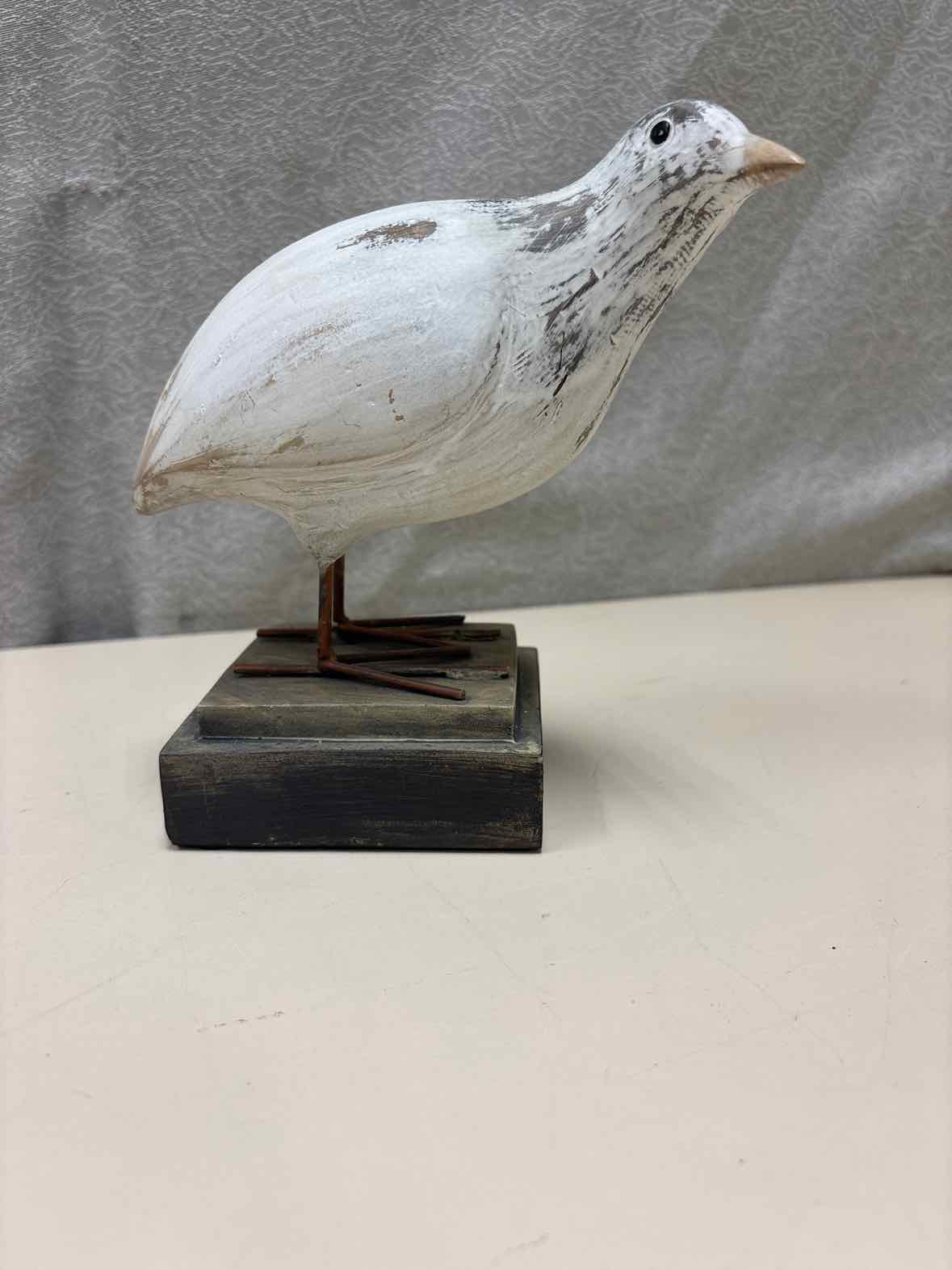 WHITE BIRD STATUE