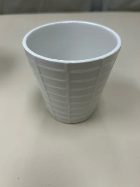 WHITE CHECKED FLOWER POT