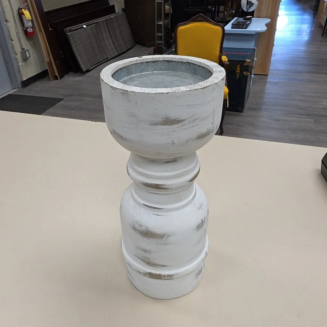WHITE WOODEN CANDLE STICK