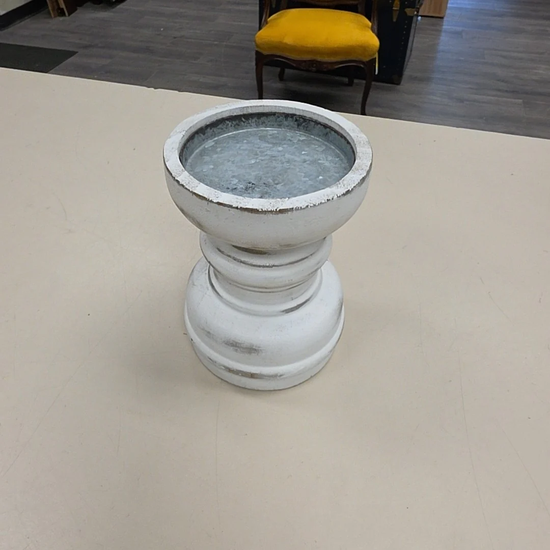 WHITE WOODEN CANDLE STICK
