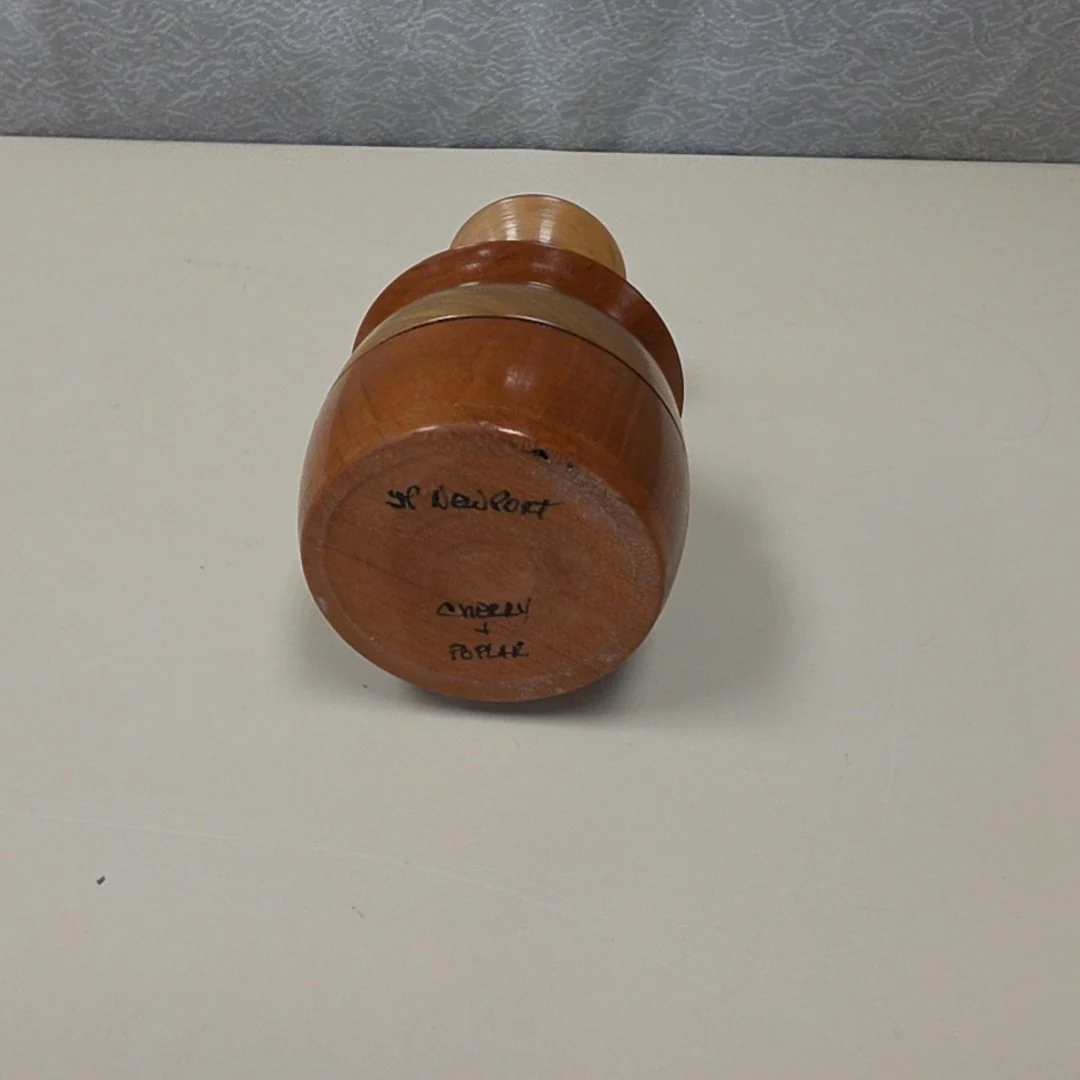 WOOD CARVED VASE - Image 2